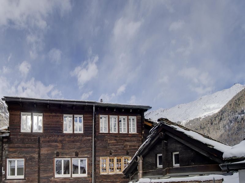 Haus Kirchplatz 4 Apartment Zermatt Exterior photo